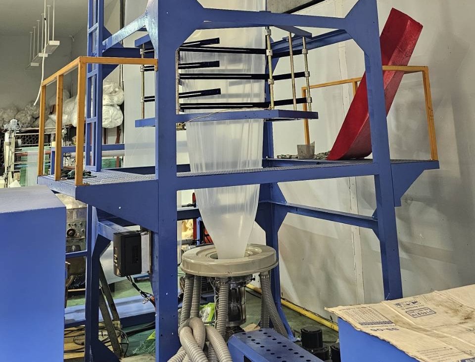 โรงงาน รับผลิตถุงขยะพลาสติก รับผลิตถุงมือผ้า บริษัท โปรกัส พัฒนาภัณฑ์ จำกัด PROGUS PATTHANAPAN 0.4